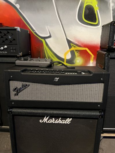 Fender Mustang V inc. Floorboard