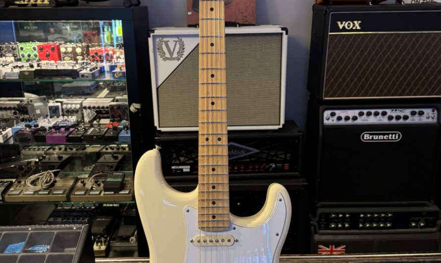 Fender Deluxe Roadhouse Strat